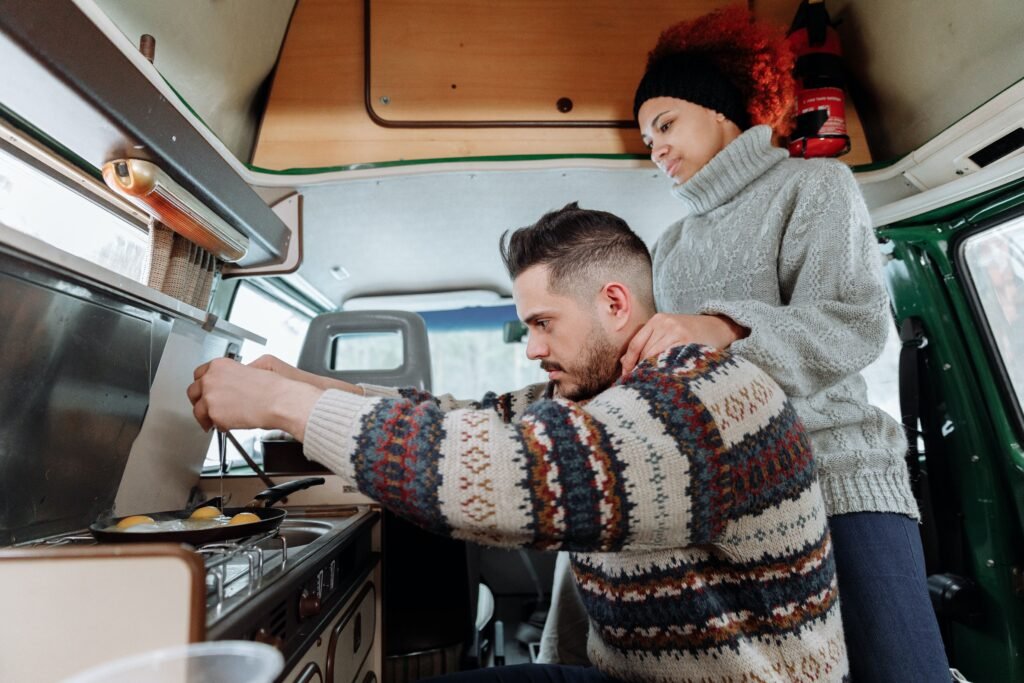 No-Fridge Van Recipes That Work for Weeks on the Road